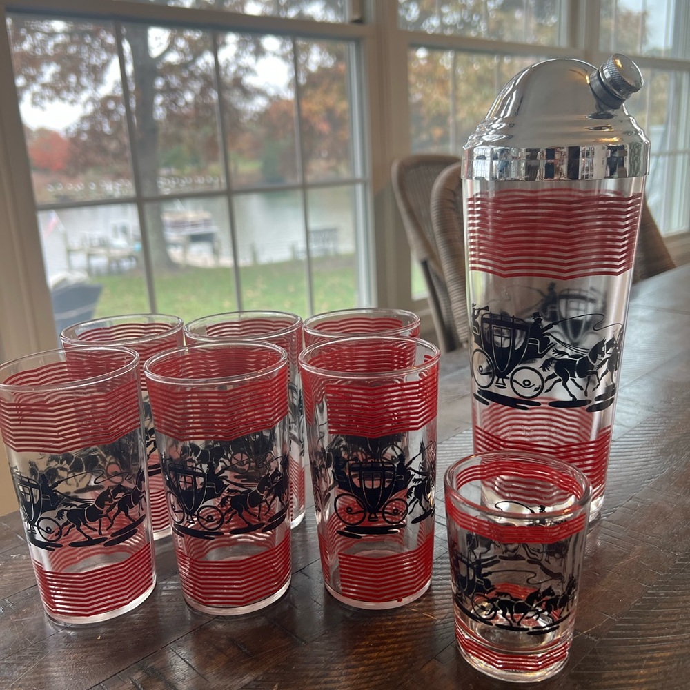 Vintage Carriage Buggy Cocktail Shaker Set